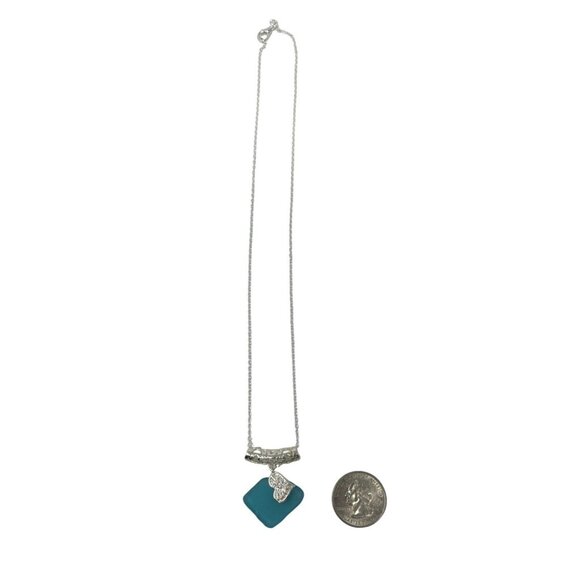 Teal Seaglass Pendant,‎ 20" Silver Plated Cable Chain and Bobble w/Heart Charm - Picture 5 of 6